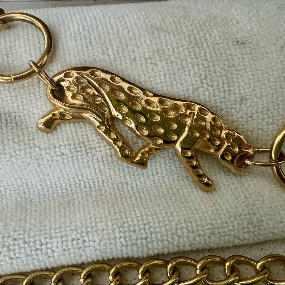 Vintage gold tone leopard chain belt - Picture 2 of 5